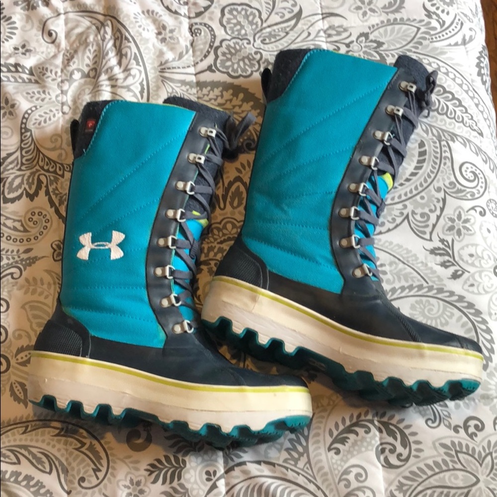 Women’s Under Armour winter boots